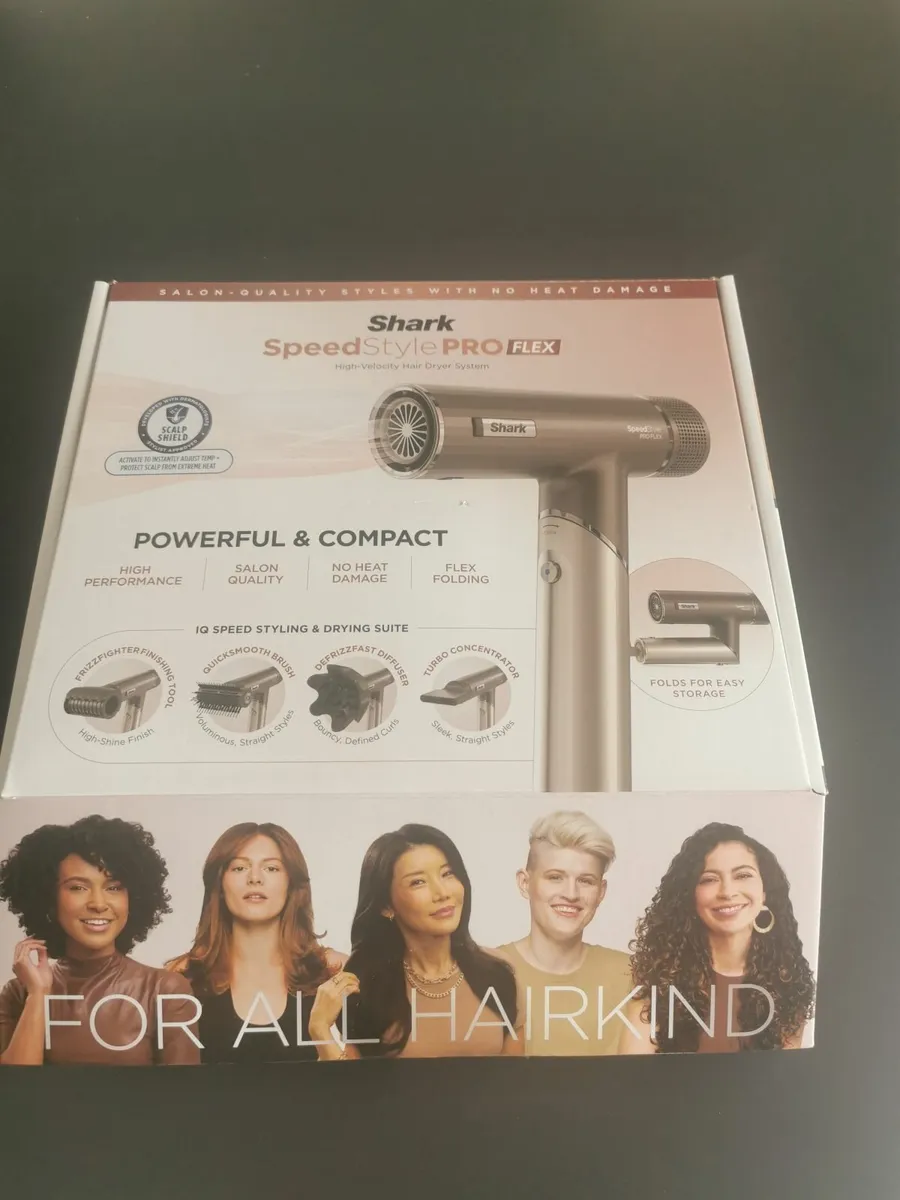 Shark Speed Style Flex Hairdryer - Image 1