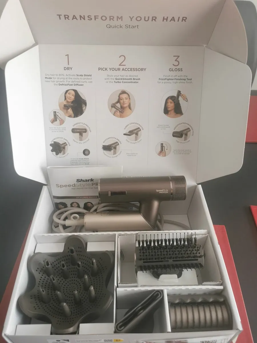 Shark Speed Style Flex Hairdryer - Image 2