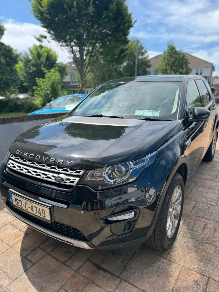 2016 LR Discovery Sport HSE 7 Seat PANORAMIC ROOF - Image 1