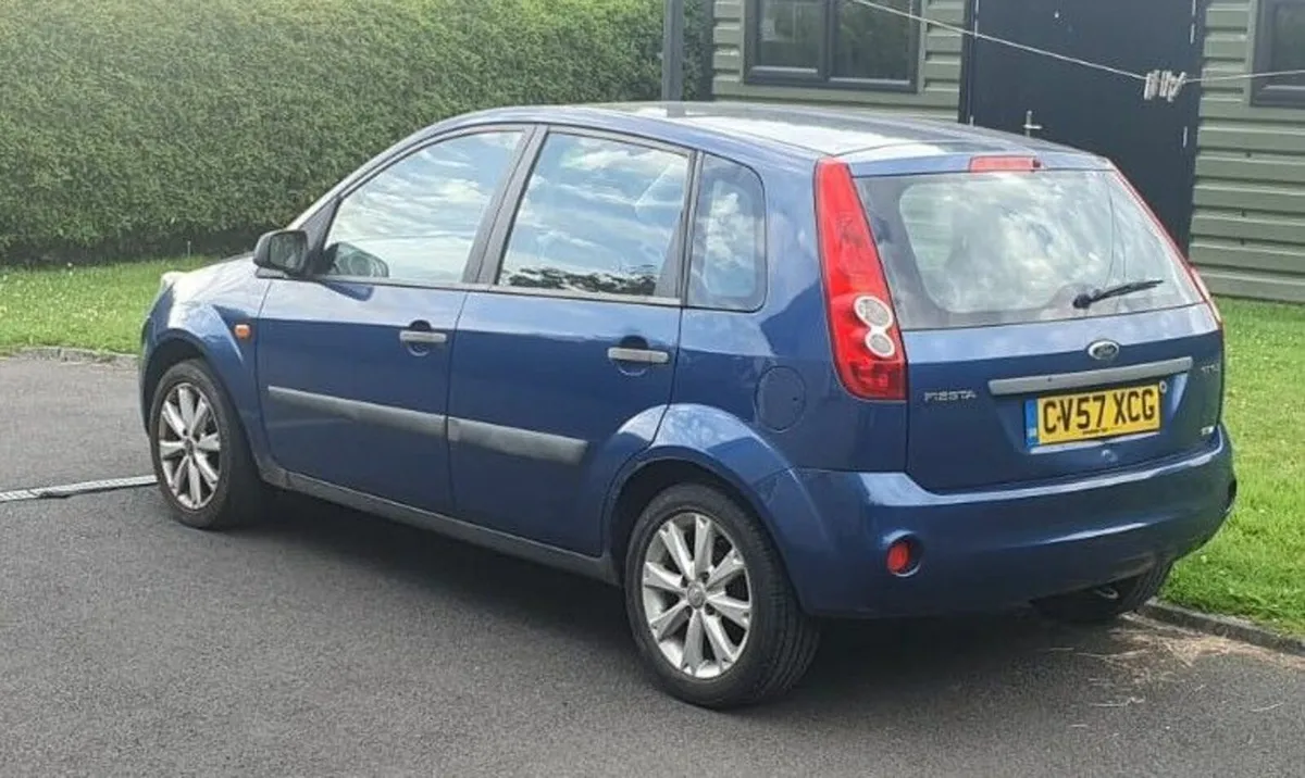 2007 Ford Fiesta Style Climate - Image 1