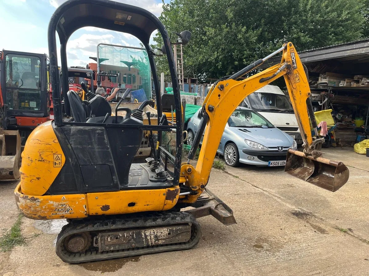 JCB 8014 Digger (14)-JCB 8014 (16)-JCB 8008 (14) - Image 4