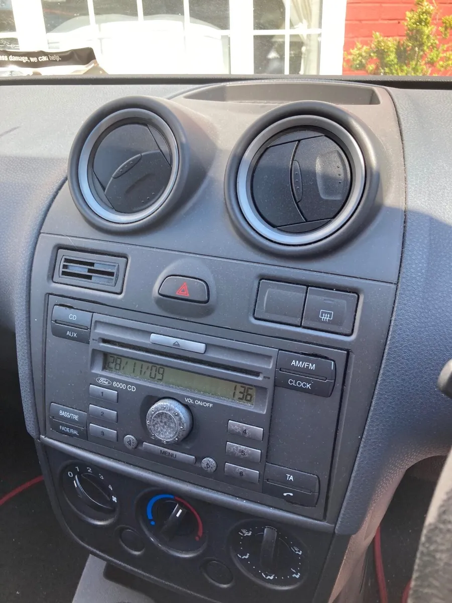Ford Fiesta 2008 - Image 2