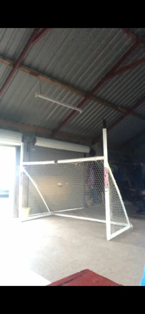 Goal posts - Image 2