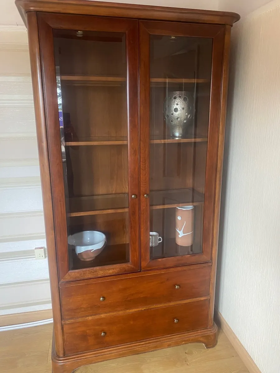 Display Cabinet - Image 1