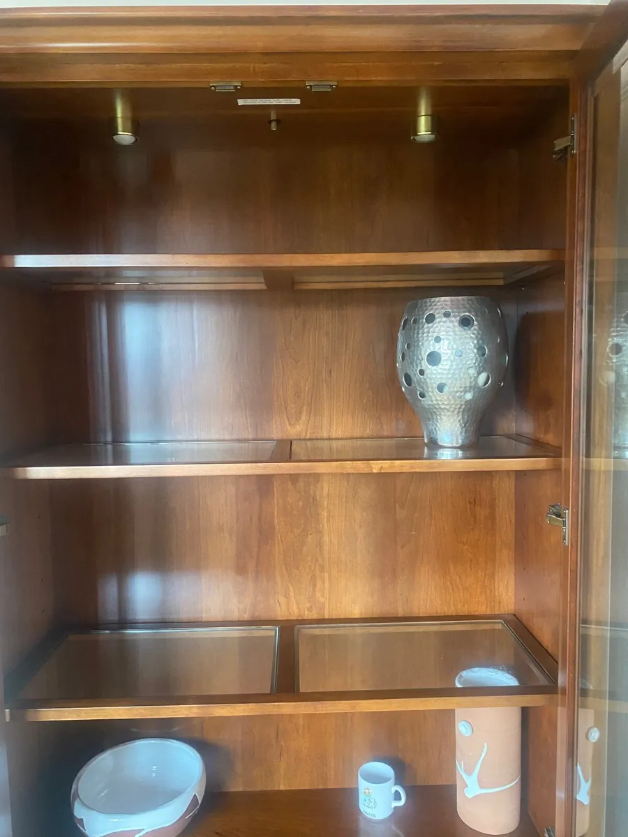 Display Cabinet - Image 3