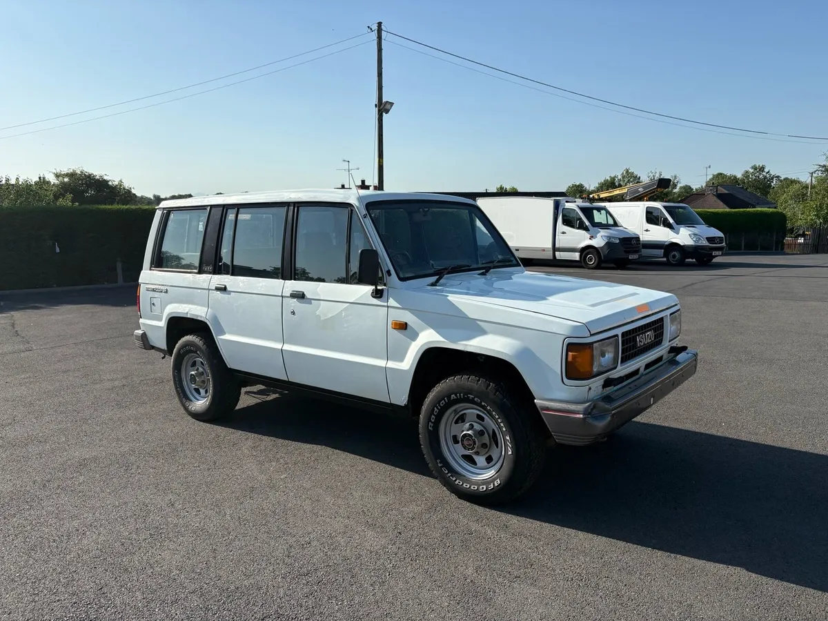 Isuzu.    Trooper - Image 3