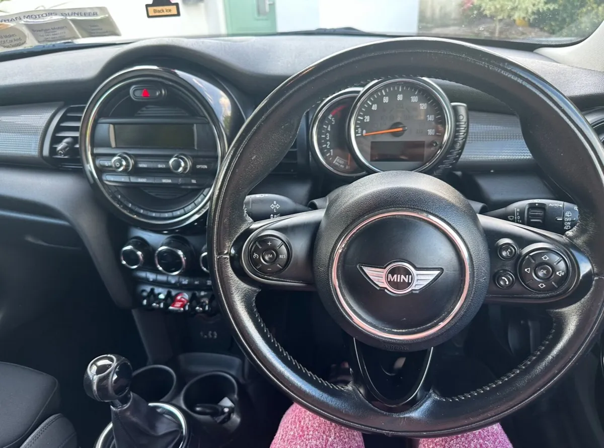 Mini Cooper 2015 - Image 4