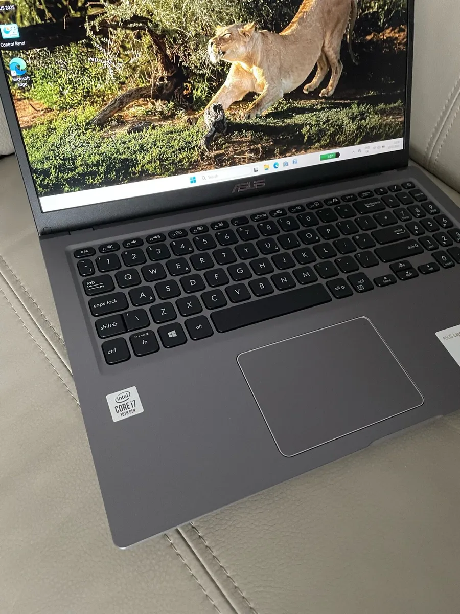 Asus laptop i7 pro 8gb 512 ssd win 11 - Image 3