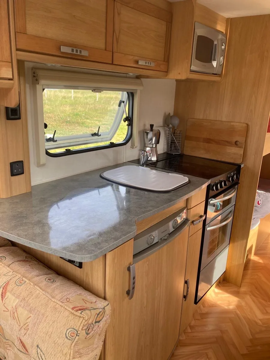 6 Berth Lunar Quasar FB - Image 3