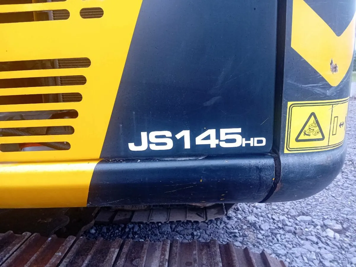JCB excavator - Image 2