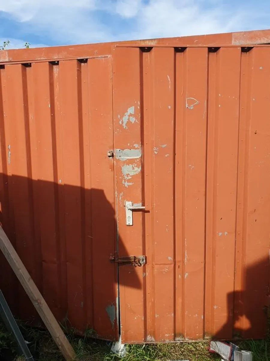 16x8 metal container. - Image 2
