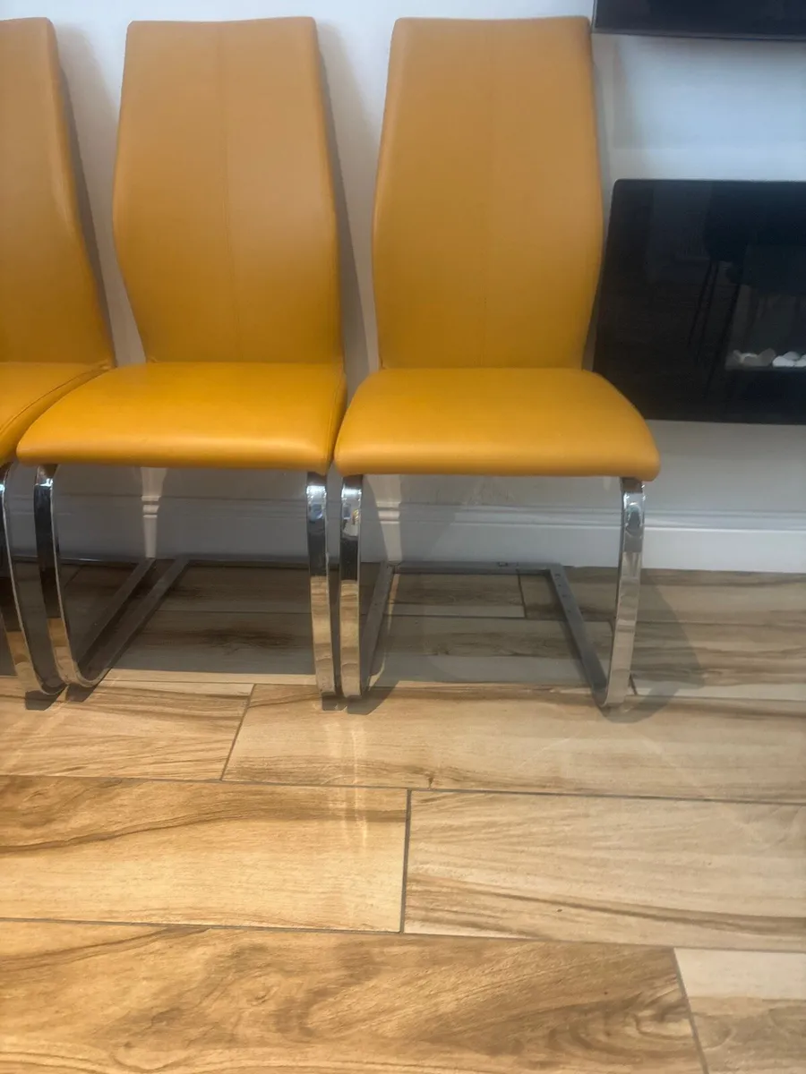 Dining chairs - Image 2