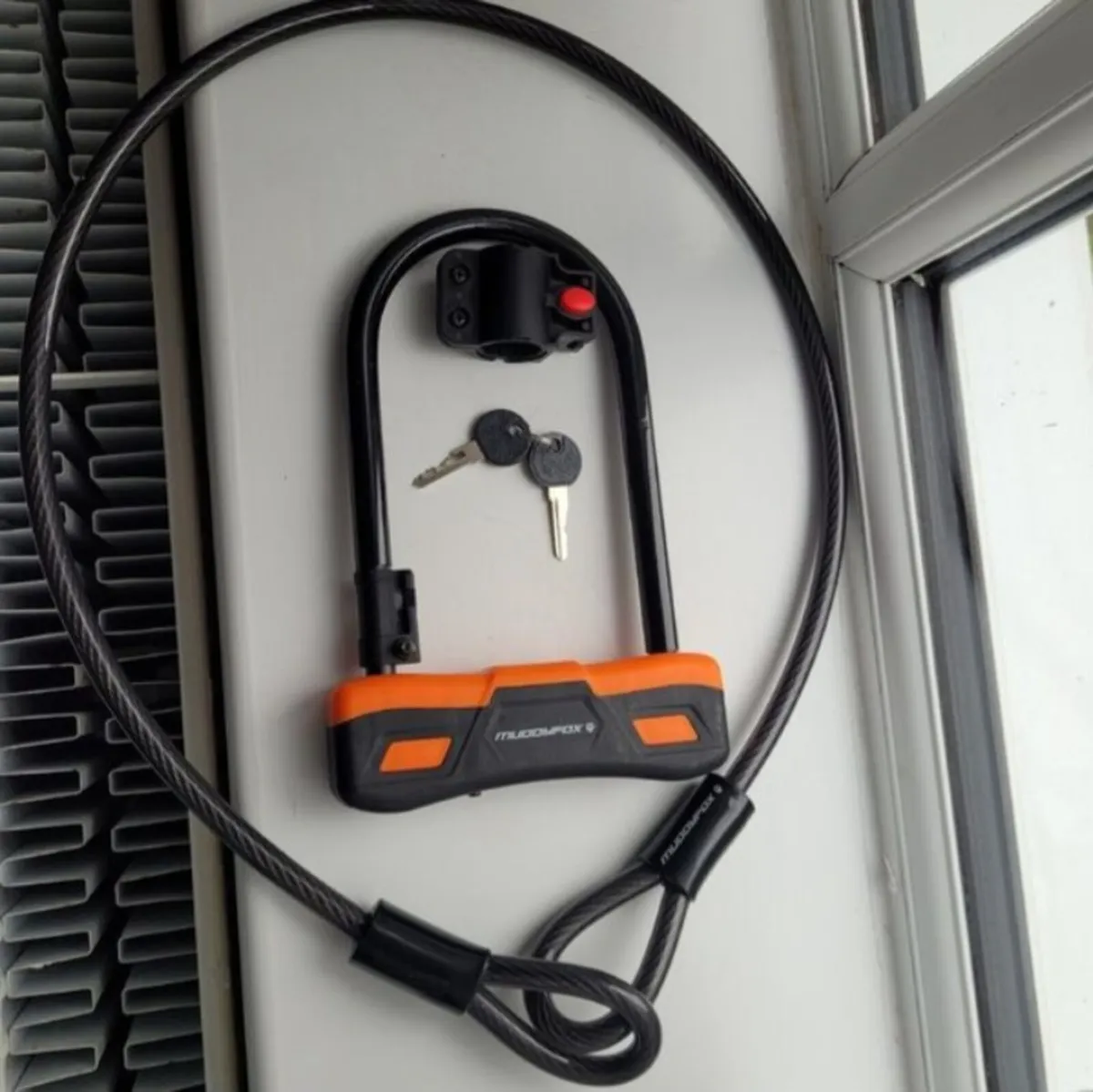 MUDDYFOX LOCK + WHEEL CABLES +2 KEYS - Image 1