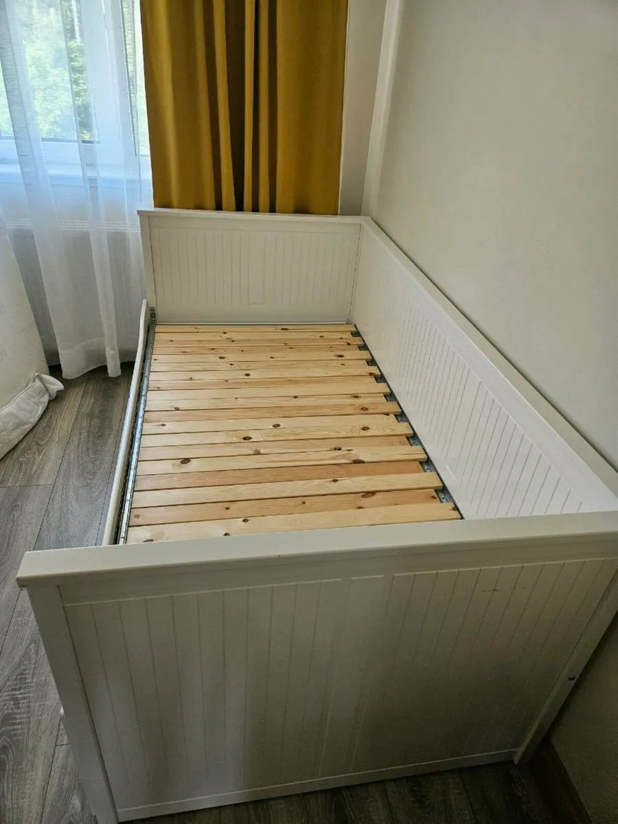 Bed - Image 2