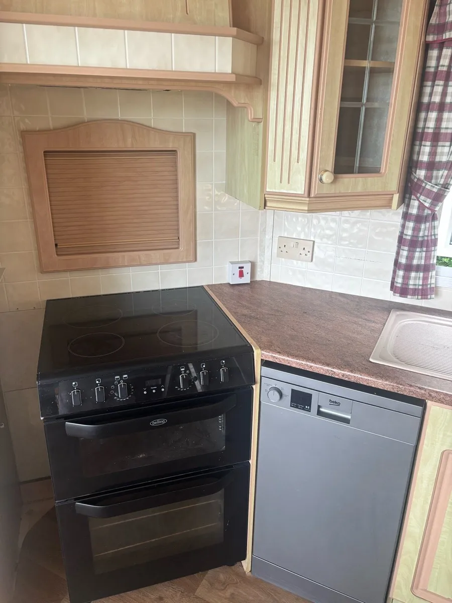 Mobile Home - Image 3