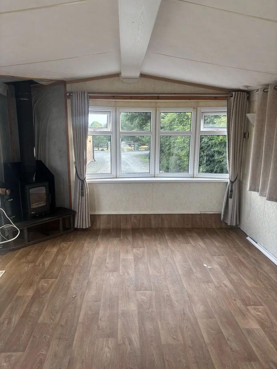 Mobile Home - Image 4