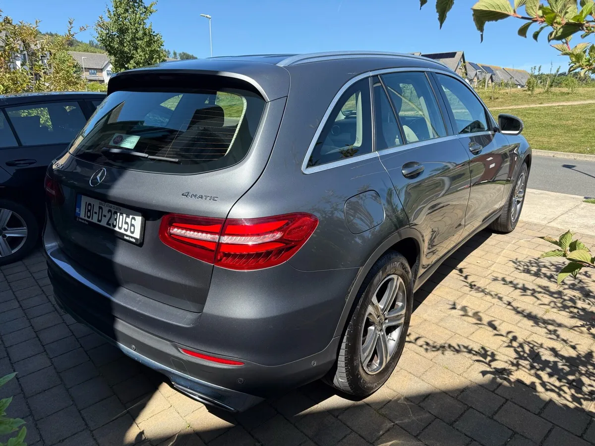 Mercedes-Benz GLC Class 220D 4Matic 5DR (2018) - Image 4