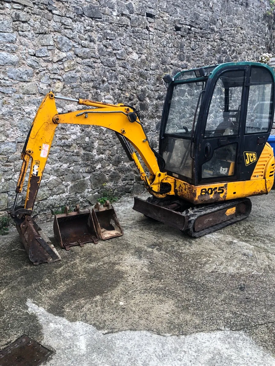 1.5 ton mini digger - Image 2