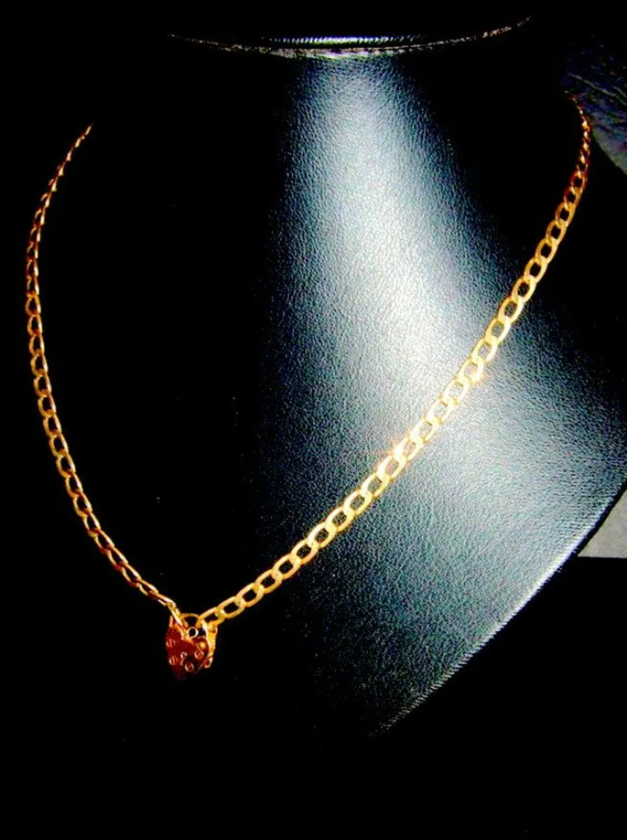 Vintage 9ct Gold Jailers Chain - Image 1