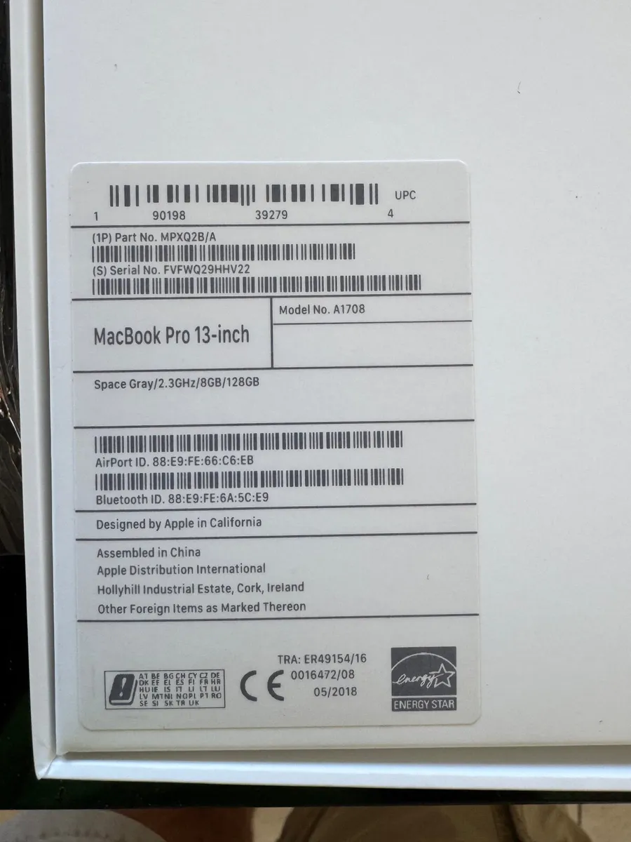 As New 13" Apple MacBook Pro 8GB / 128GB (Boxed) - Image 4