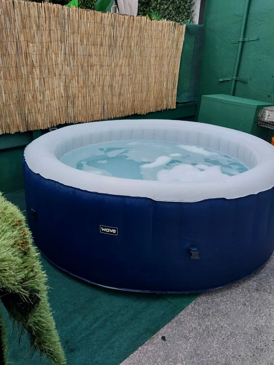Wave spa/hot tub - Image 3