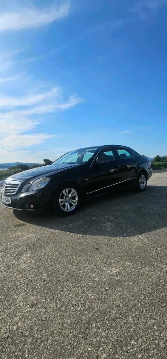 Mercedess Benz E Class 2010 - Image 2