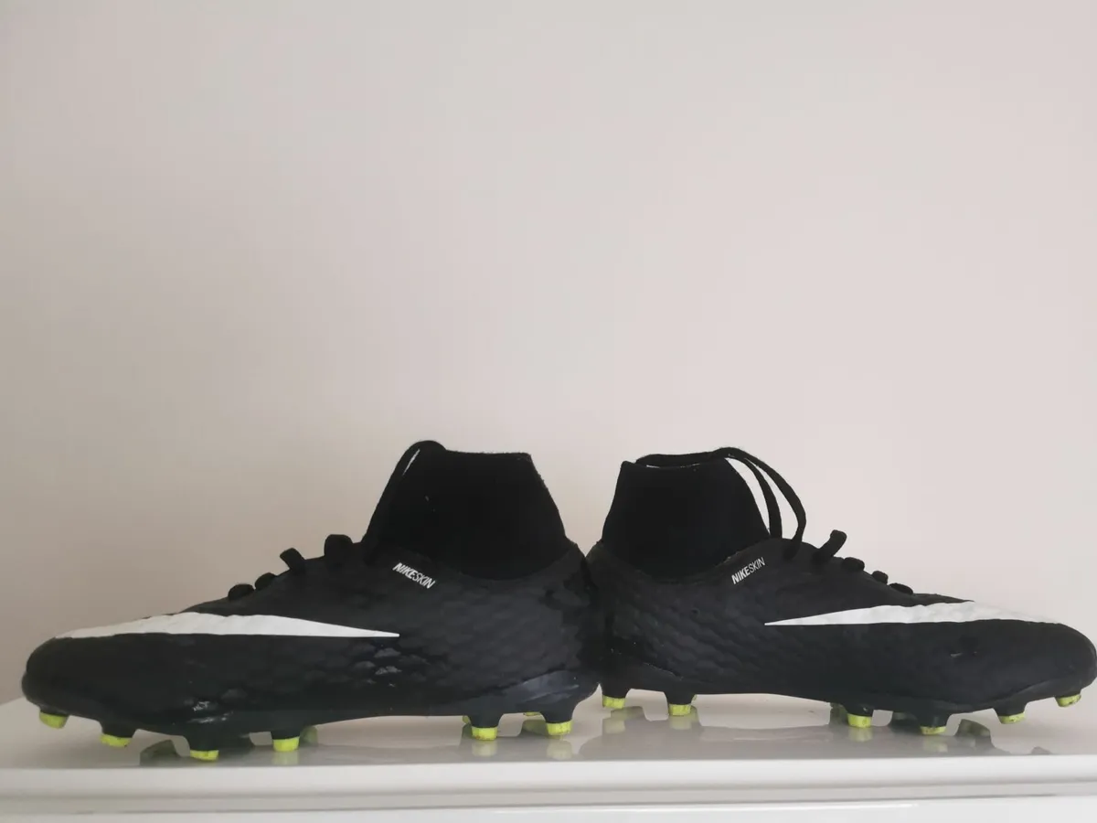 Yellow Football Shoes UK Size 4.5 - Image 3