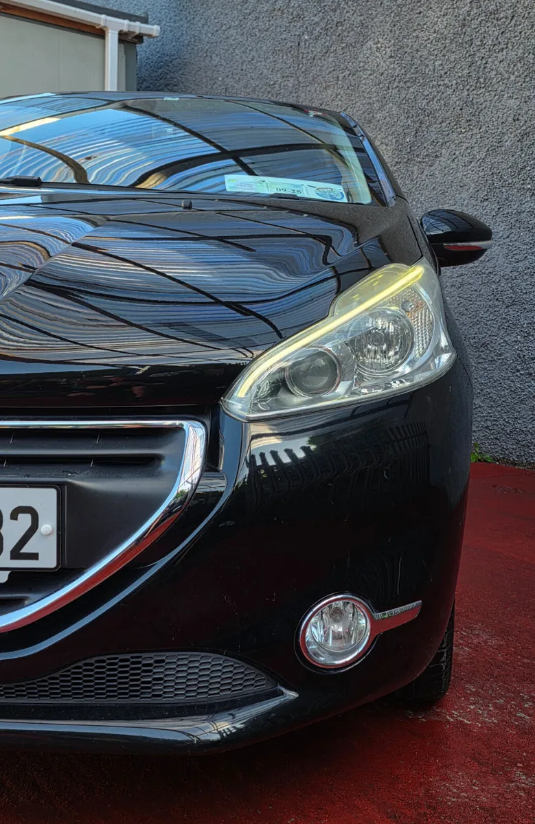 Peugeot 208 1L automatic ~ only 77km Nct & taxed - Image 2