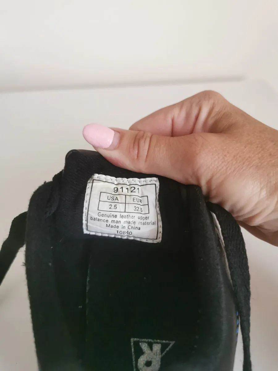 Football Shoes UK Size 2.5 - Image 2