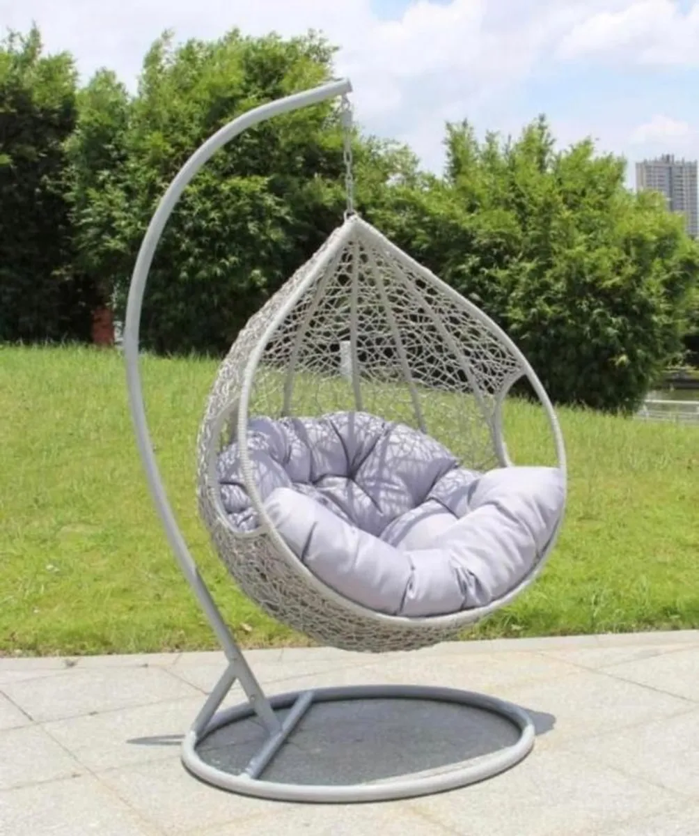 Egg chair Brand New - Image 1