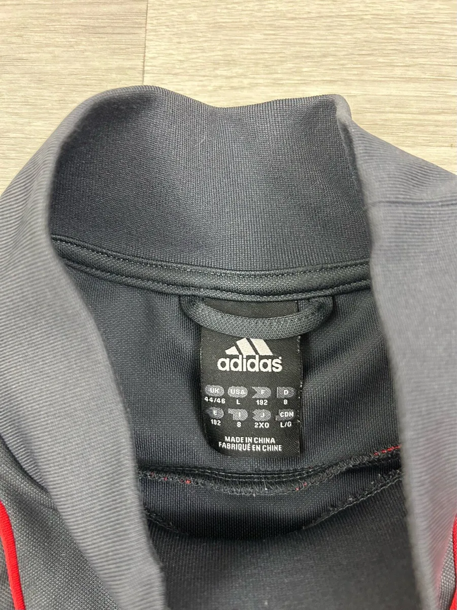 Vintage 2010 Adidas Munster Rugby Sweatshirt - Image 4