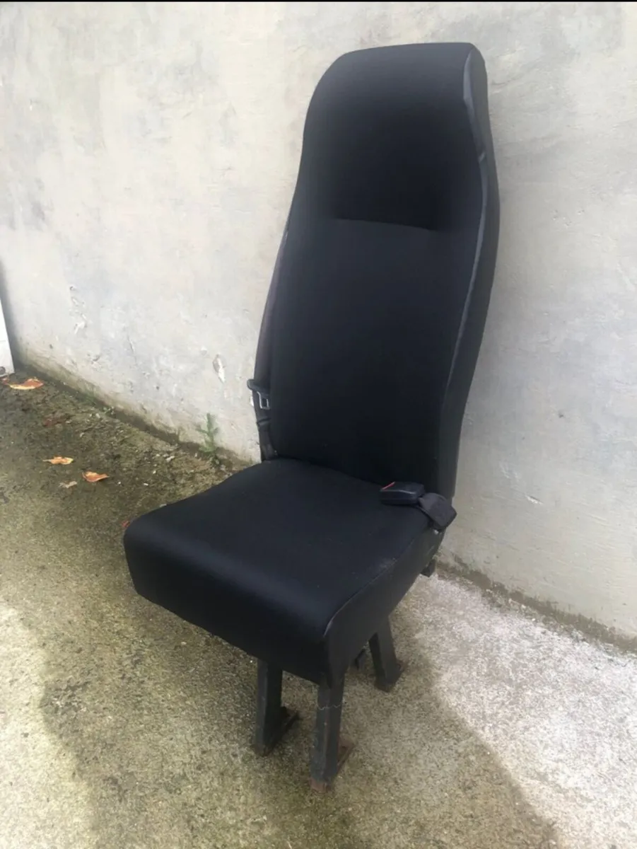 SINGLE CAMPER OR CREWCABS OR MINIBUS SEAT - Image 3
