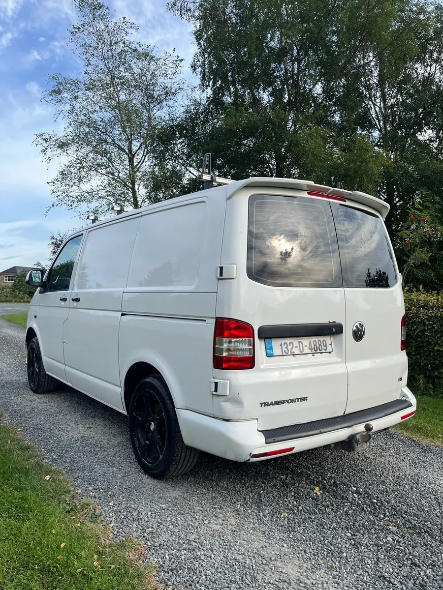 Volkswagen Transporter - Image 4