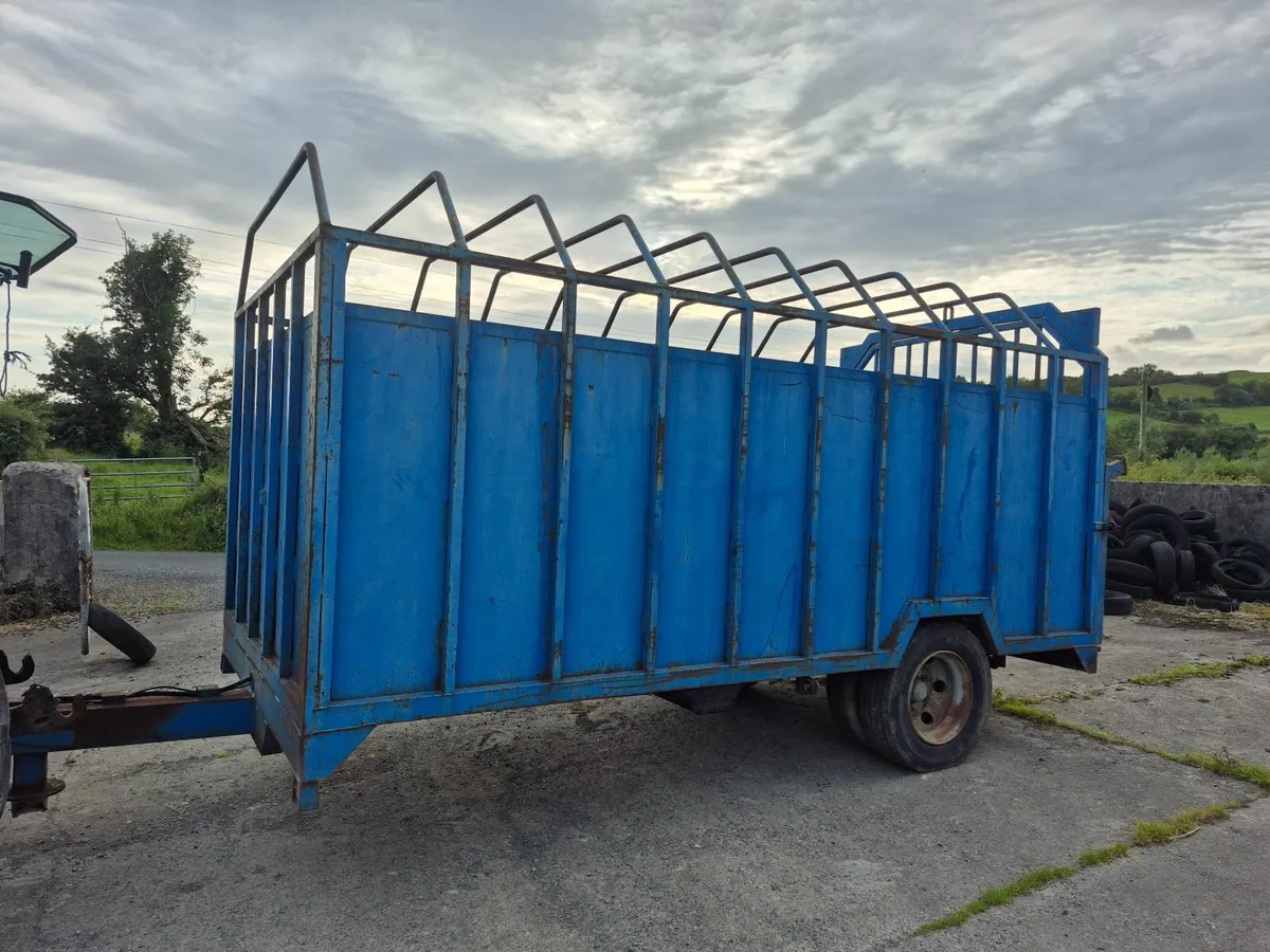 Livestock trailer - Image 1