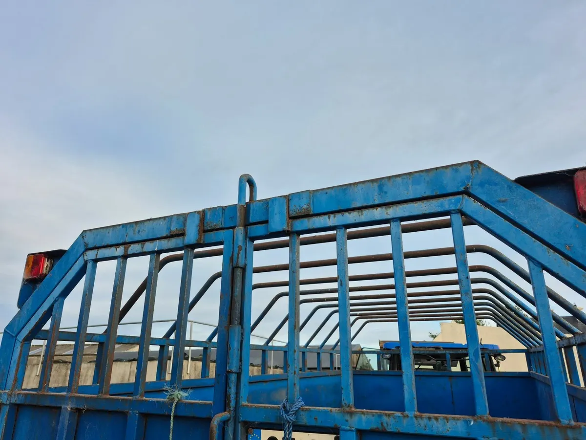 Livestock trailer - Image 3