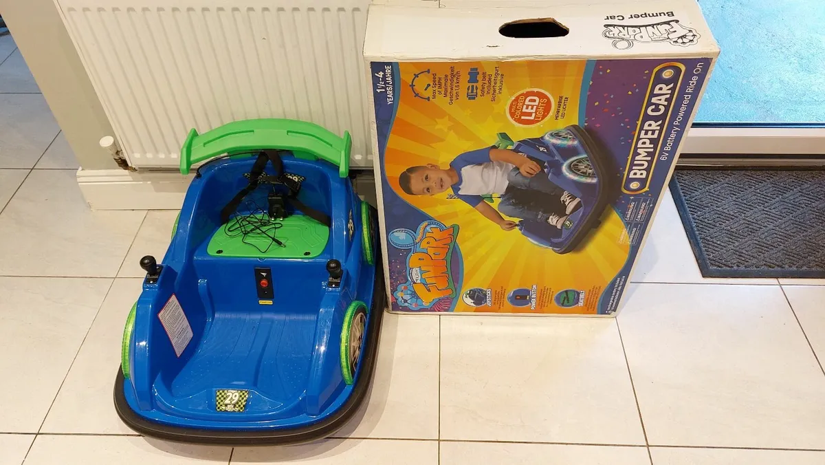 2x 6V Bumper Car, Flybar Racer, Blue + Pink - Image 2