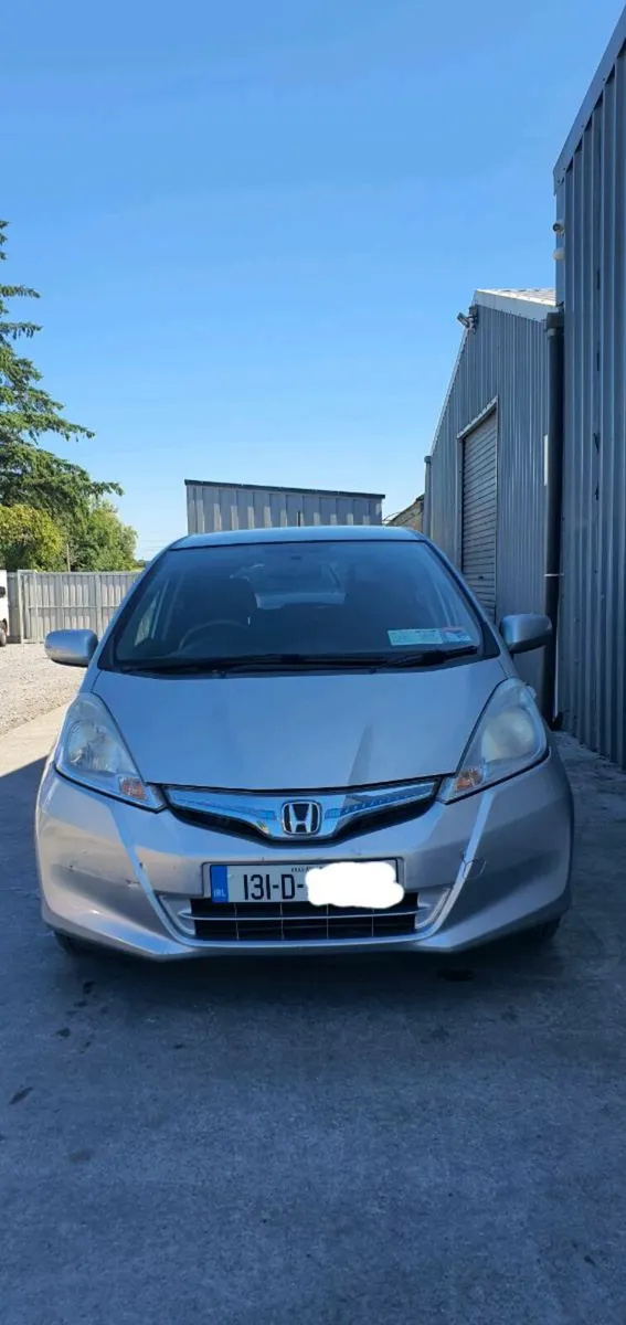 131 HONDA FIT HYBRID - Image 2