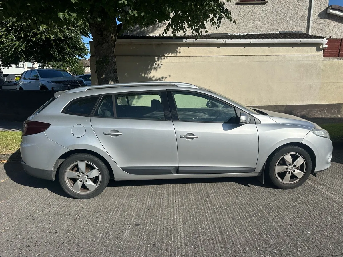 Renault megane estate - Image 1