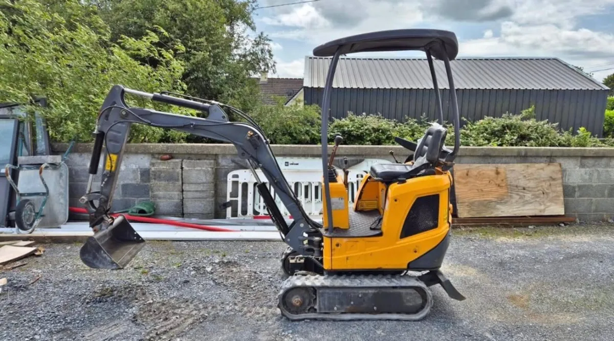 Jpc 1.1 ton micro digger - Image 1