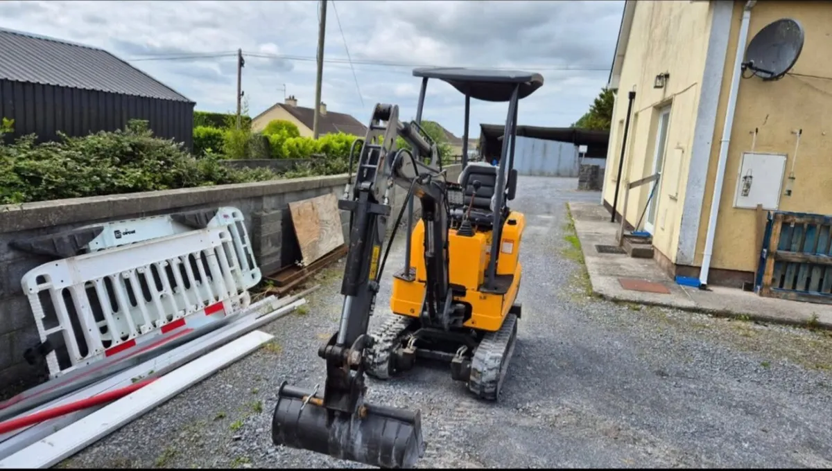 Jpc 1.1 ton micro digger - Image 4