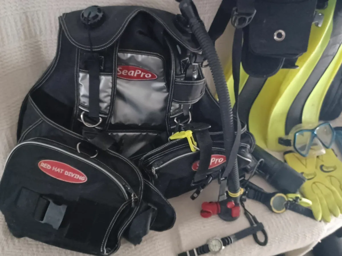 FULL SCUBA KIT - PLUS MANY EXTRAS !! - Image 3