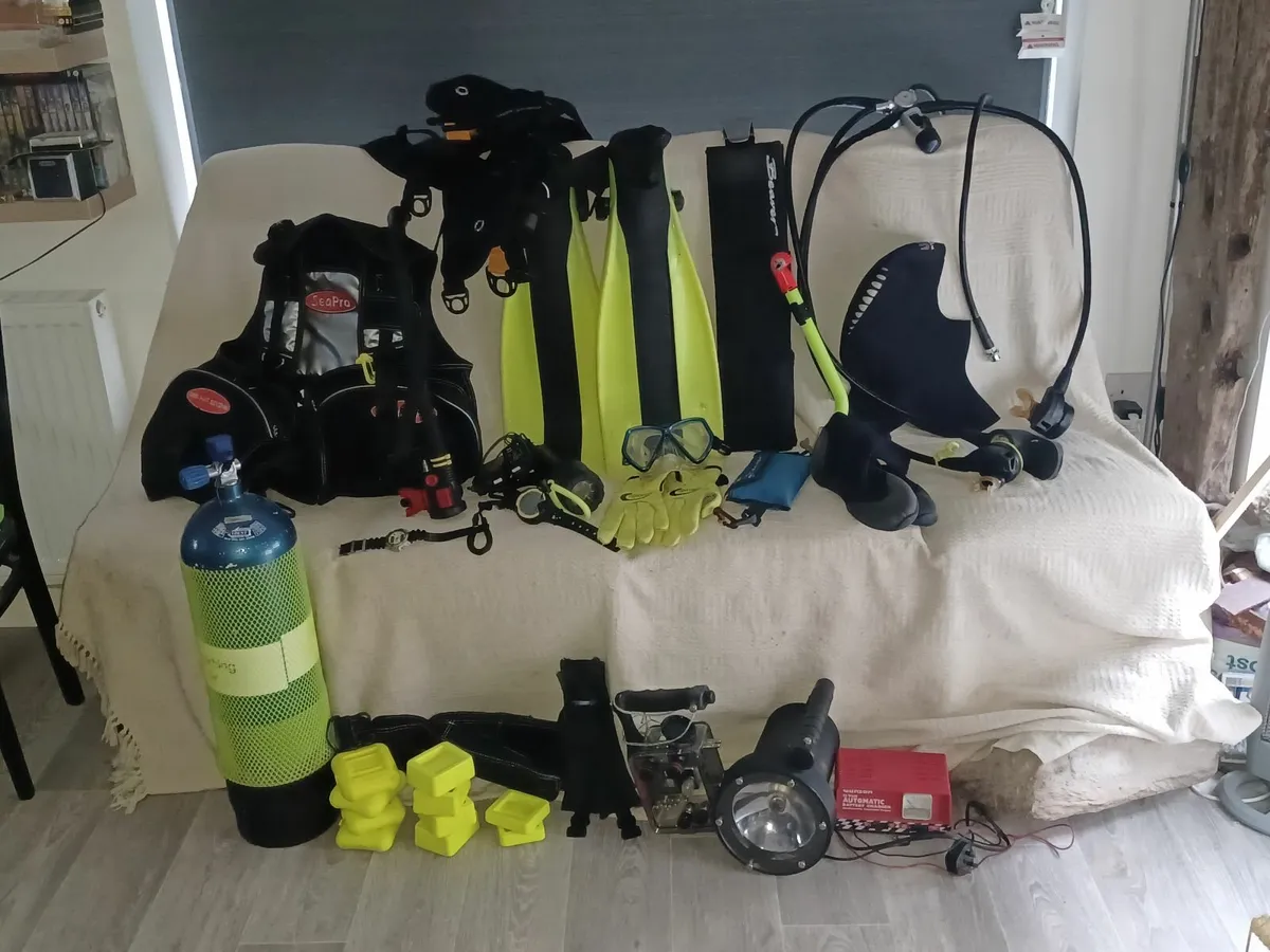 FULL SCUBA KIT - PLUS MANY EXTRAS !! - Image 1