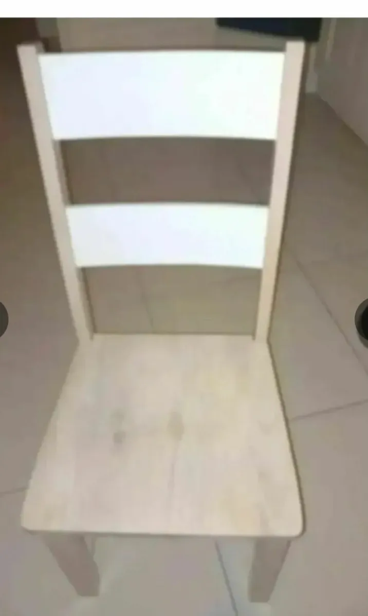 Kitchen table & 6 chairs - Image 1