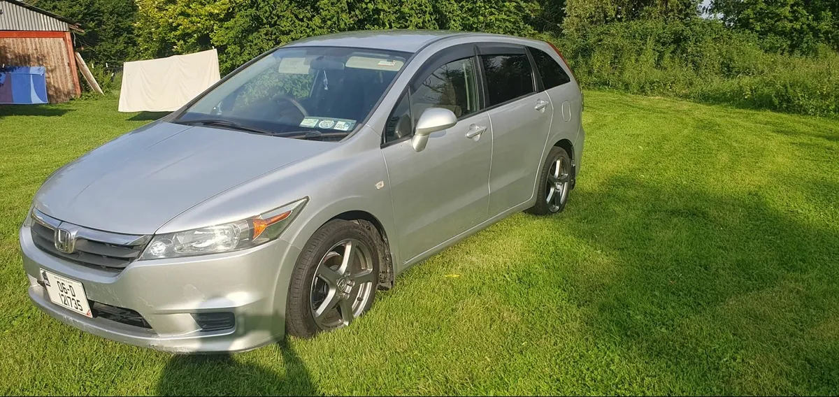 Honda Stream 2006 - Image 1
