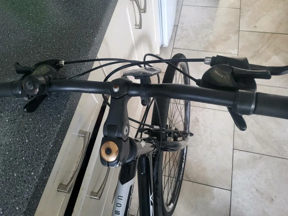 Hybrid bike - Image 2