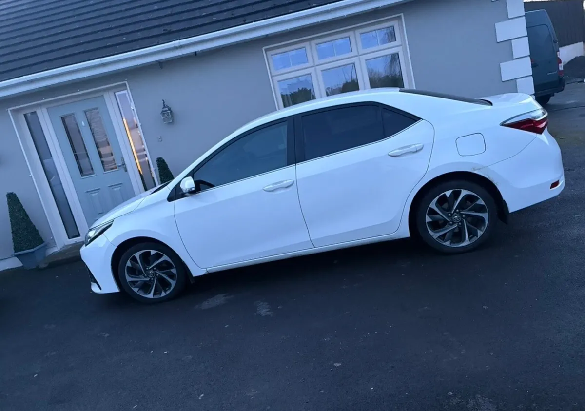 Toyota Corolla - Image 3