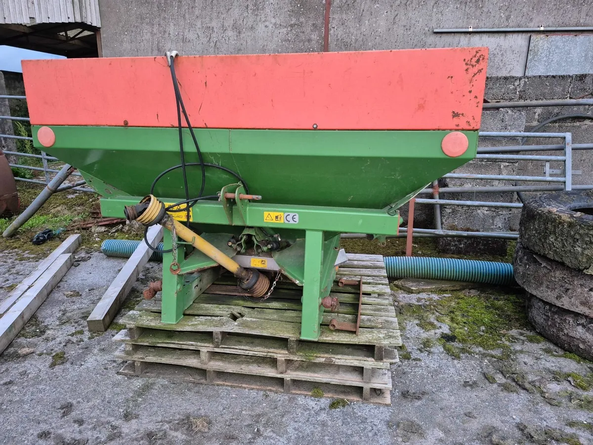 Amazone ZA-X  Perfect Fertiliser Spreader - Image 4