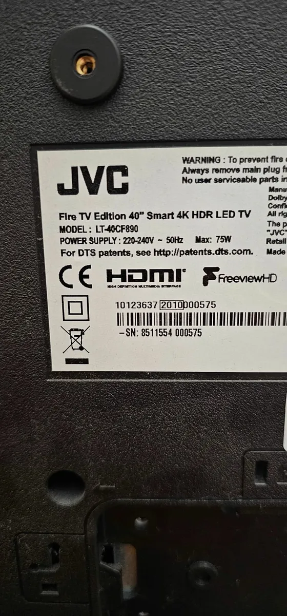 JVC 40" Smart TV(LT‑40CF890) – for parts or repair - Image 2