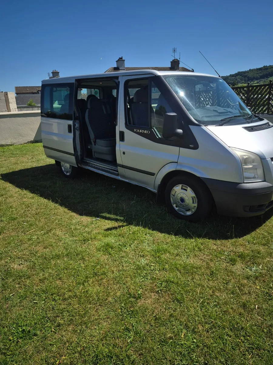 Ford Tourneo - Image 2