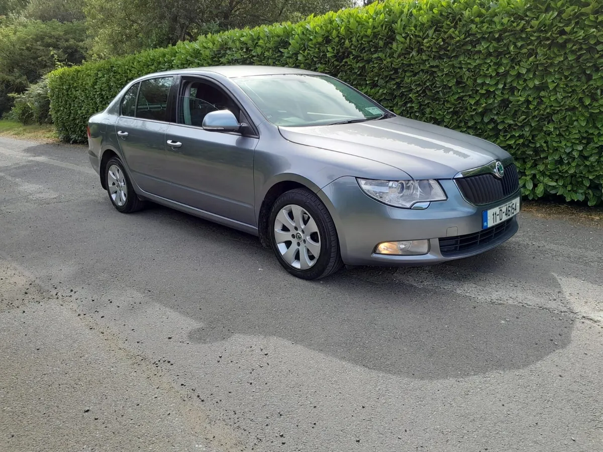 SKODA SUPERB - Image 1